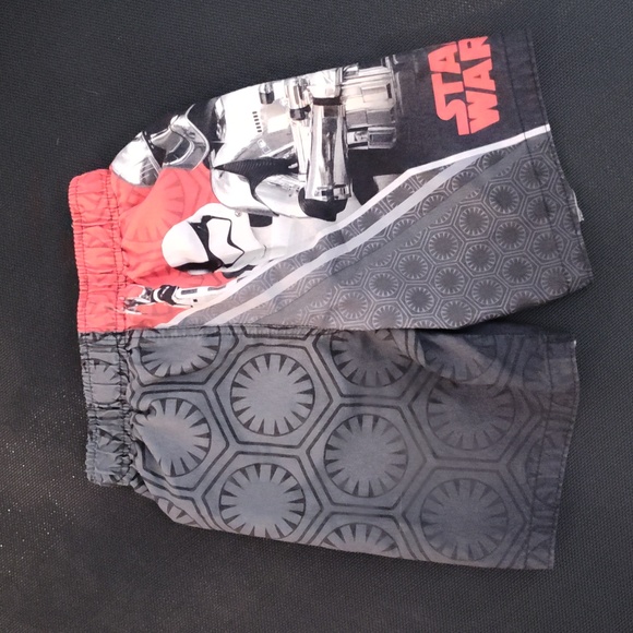 Boys Star Wars swim trunks - Picture 3 of 8